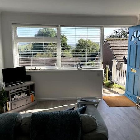 Self-Catering Studio In Beautiful Чармут Екстериор снимка