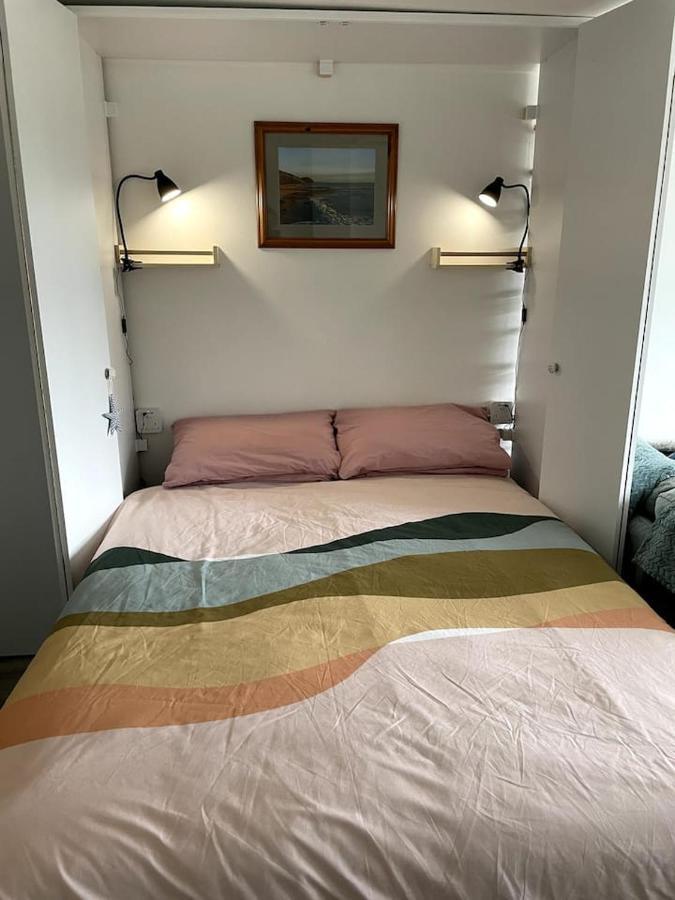Self-Catering Studio In Beautiful Чармут Екстериор снимка